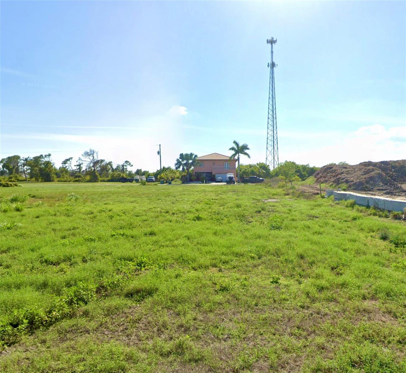 150 BRIG CIR E Property Photo 1