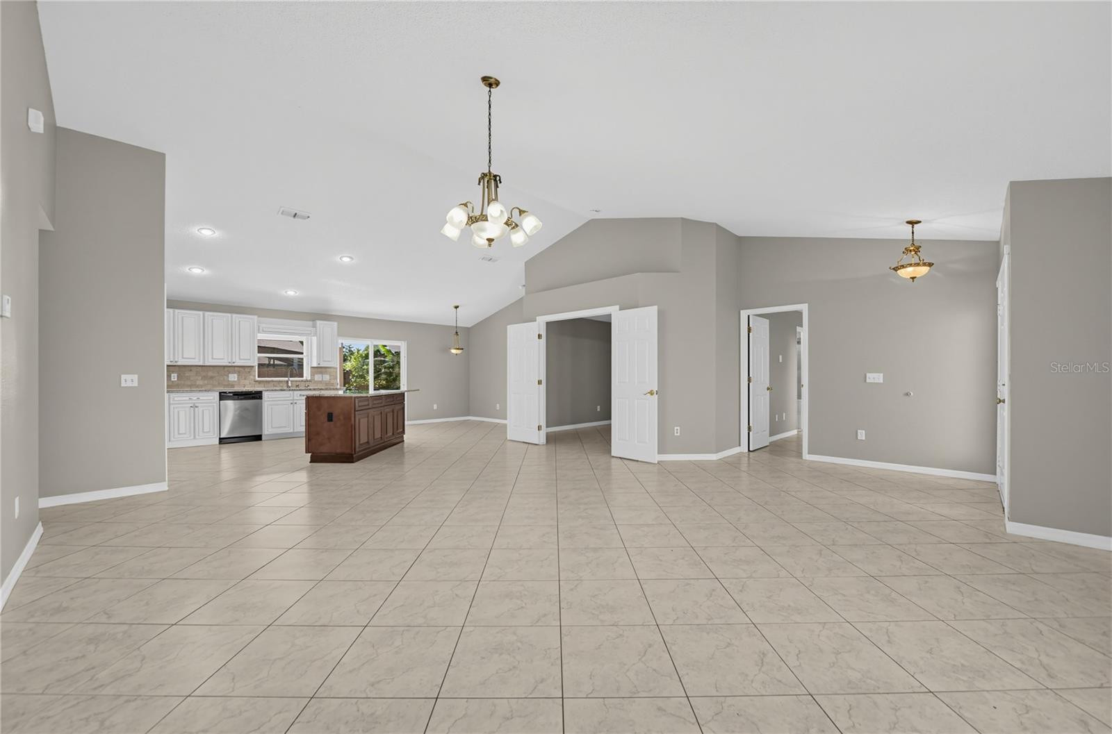 2549 Abney Ave Property Photo 6