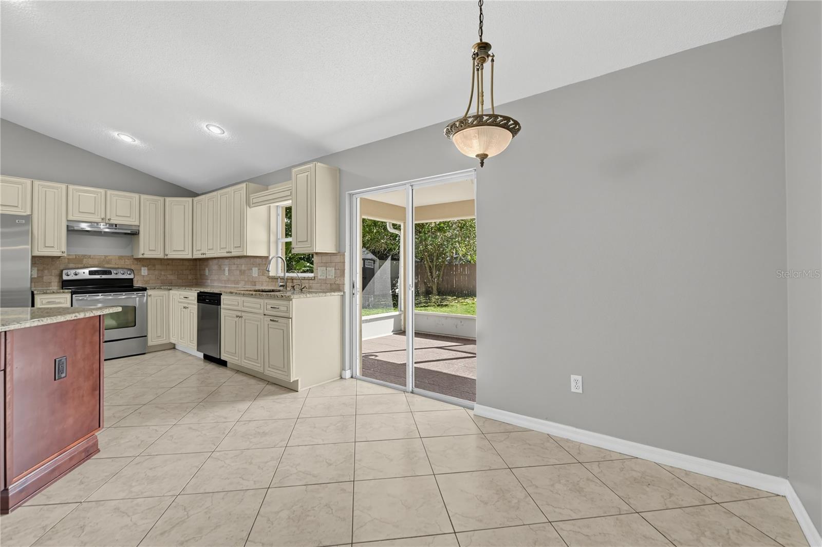 2549 Abney Ave Property Photo 11