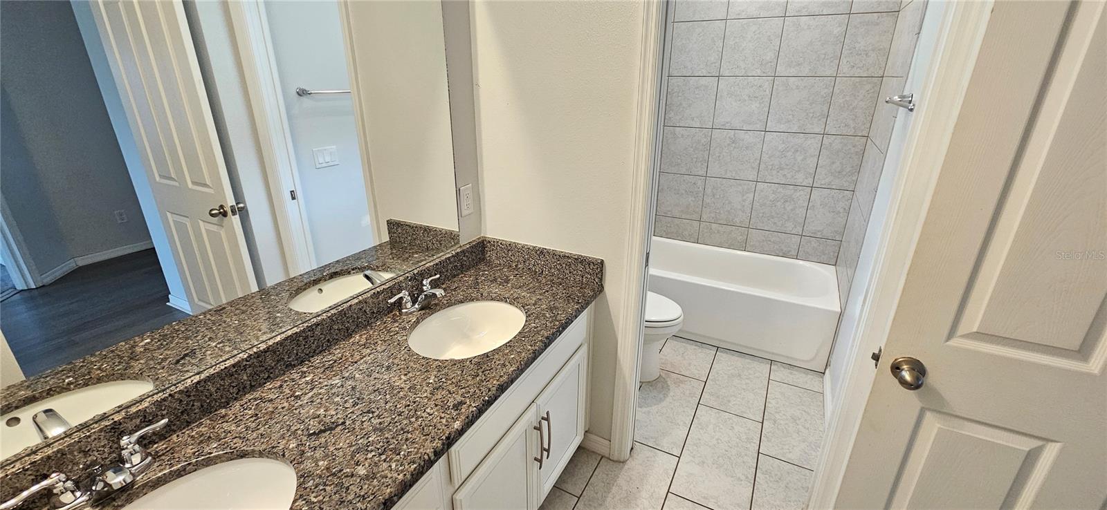 202 Aberdeen St Property Photo 18