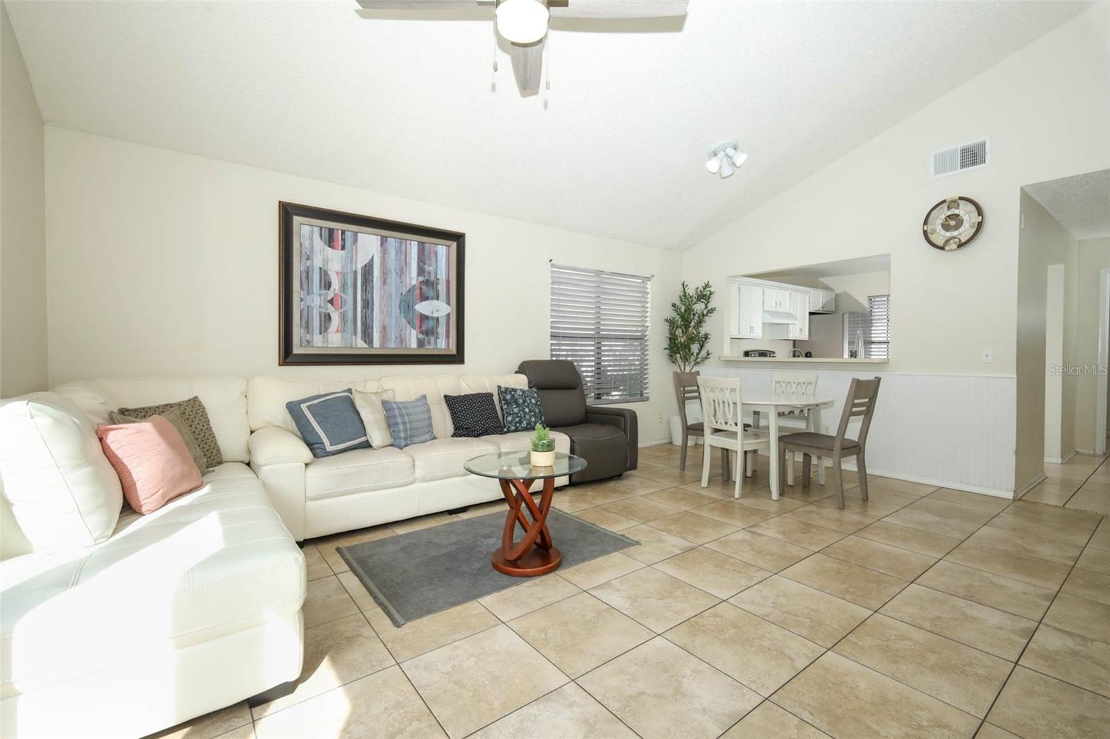 510 Conure St Property Photo 5
