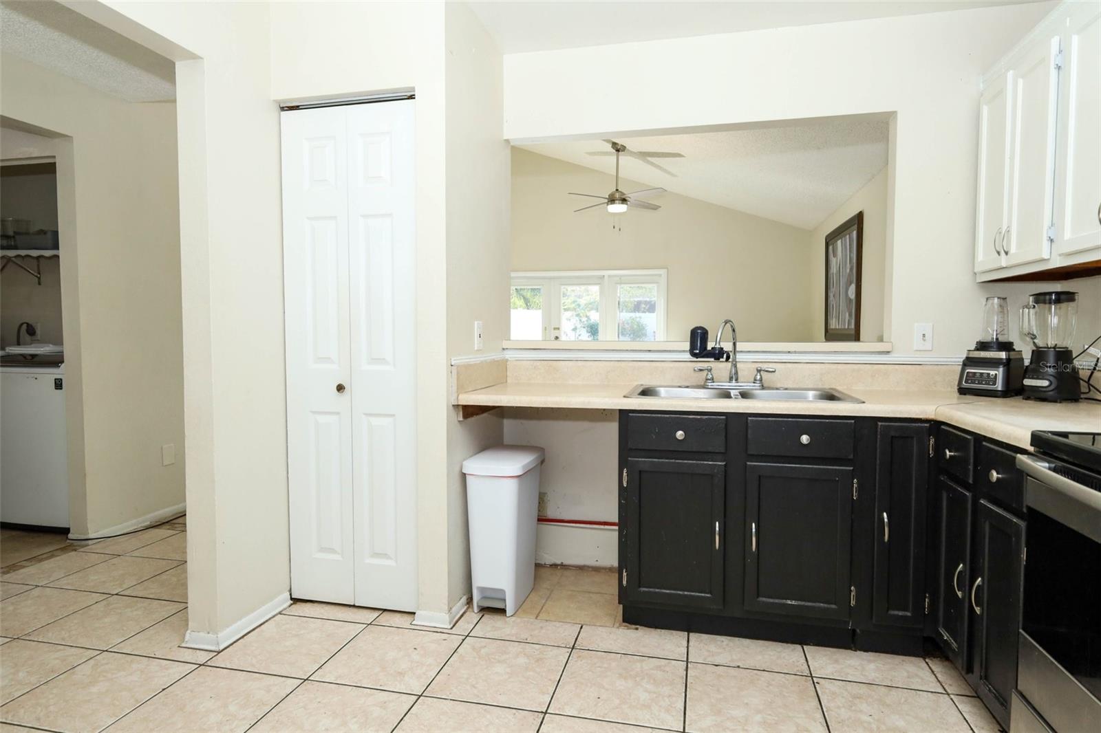 510 Conure St Property Photo 7