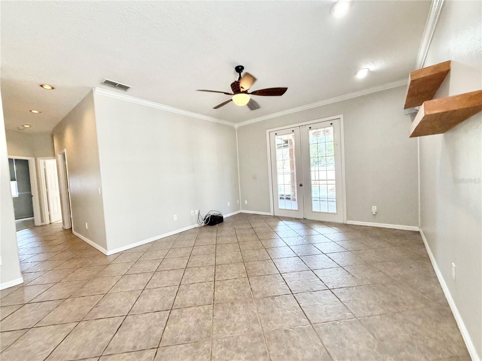 3961 Shawn Cir Property Photo 7