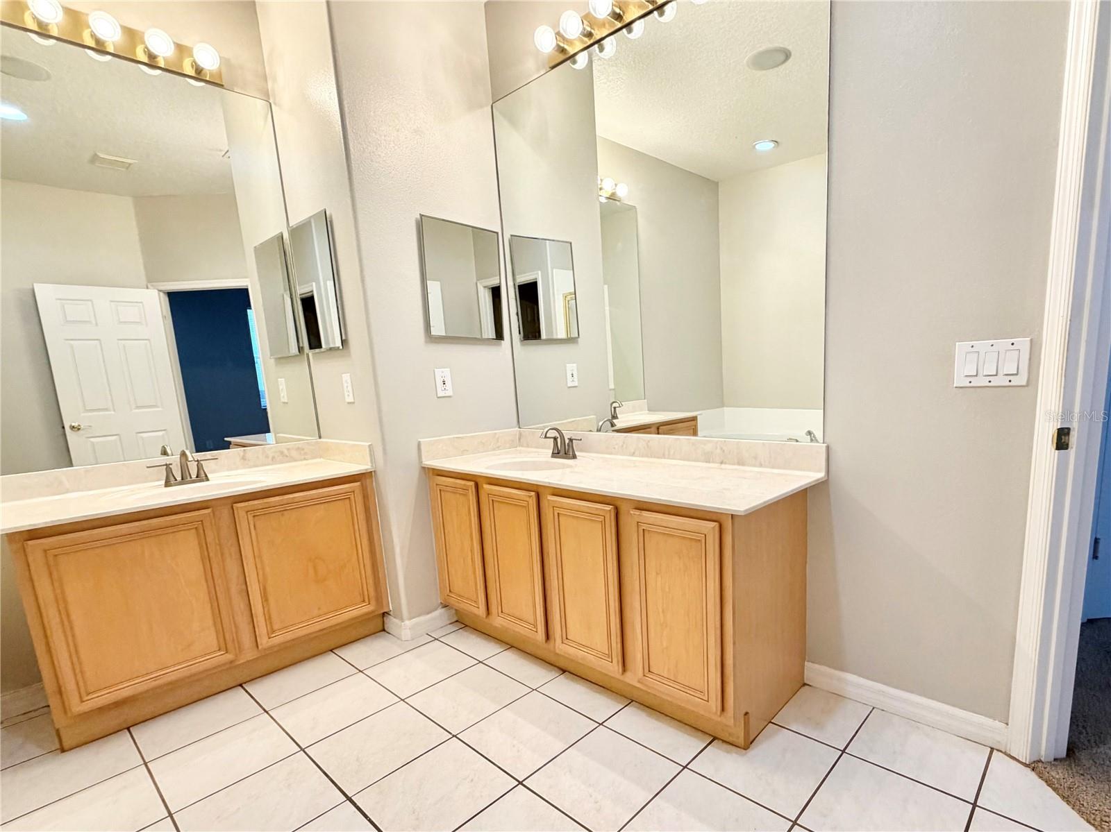 3961 Shawn Cir Property Photo 11