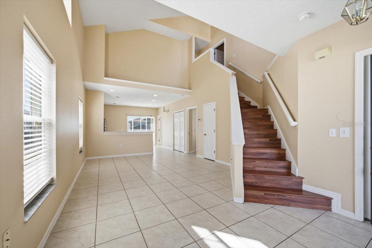 772 Sonja Cir Property Photo 4