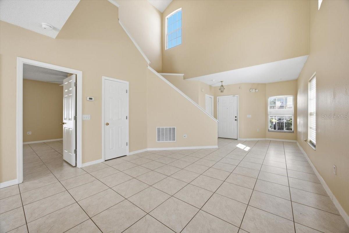 772 Sonja Cir Property Photo 5