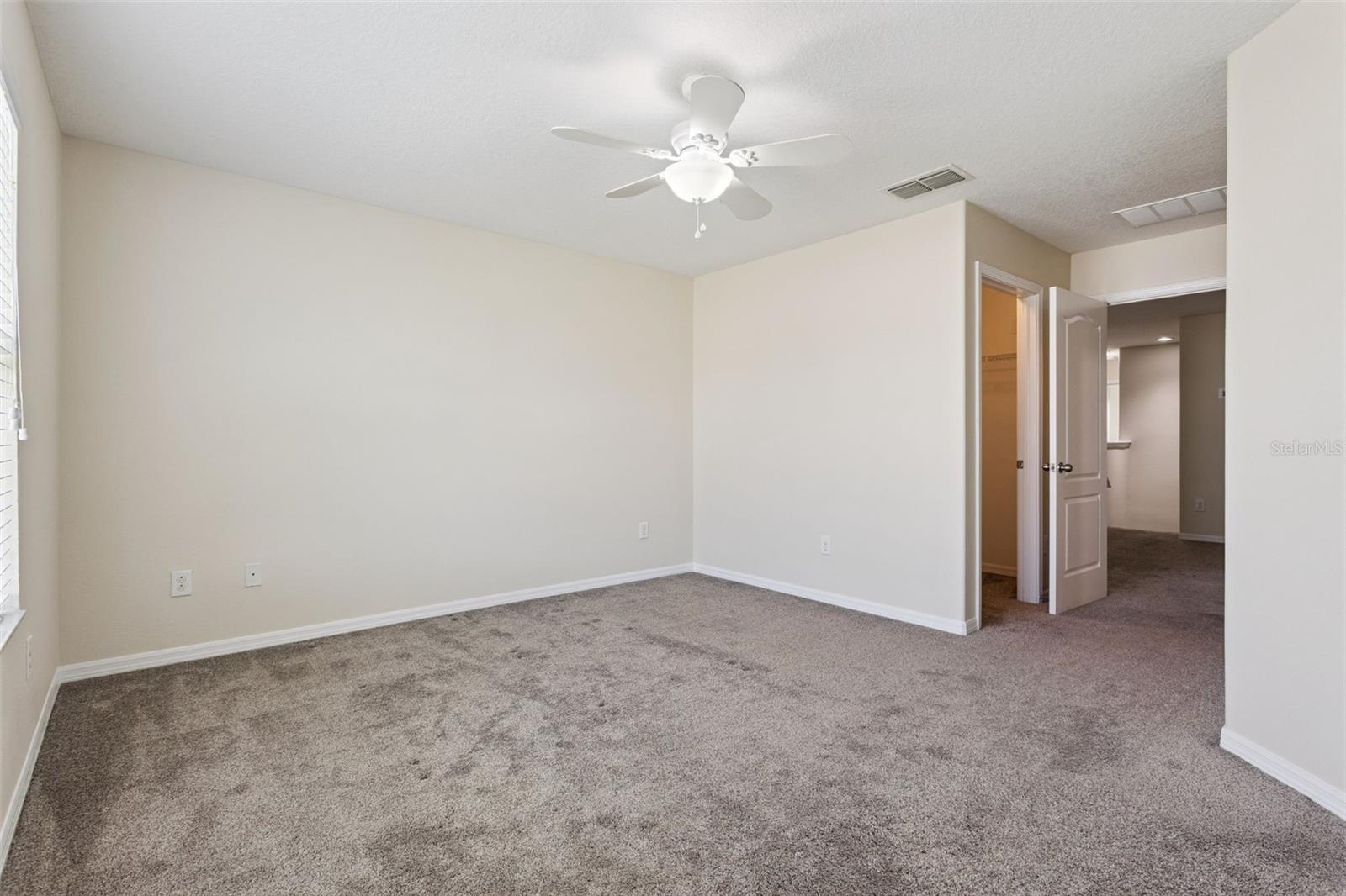 15515 Campden St Property Photo 23