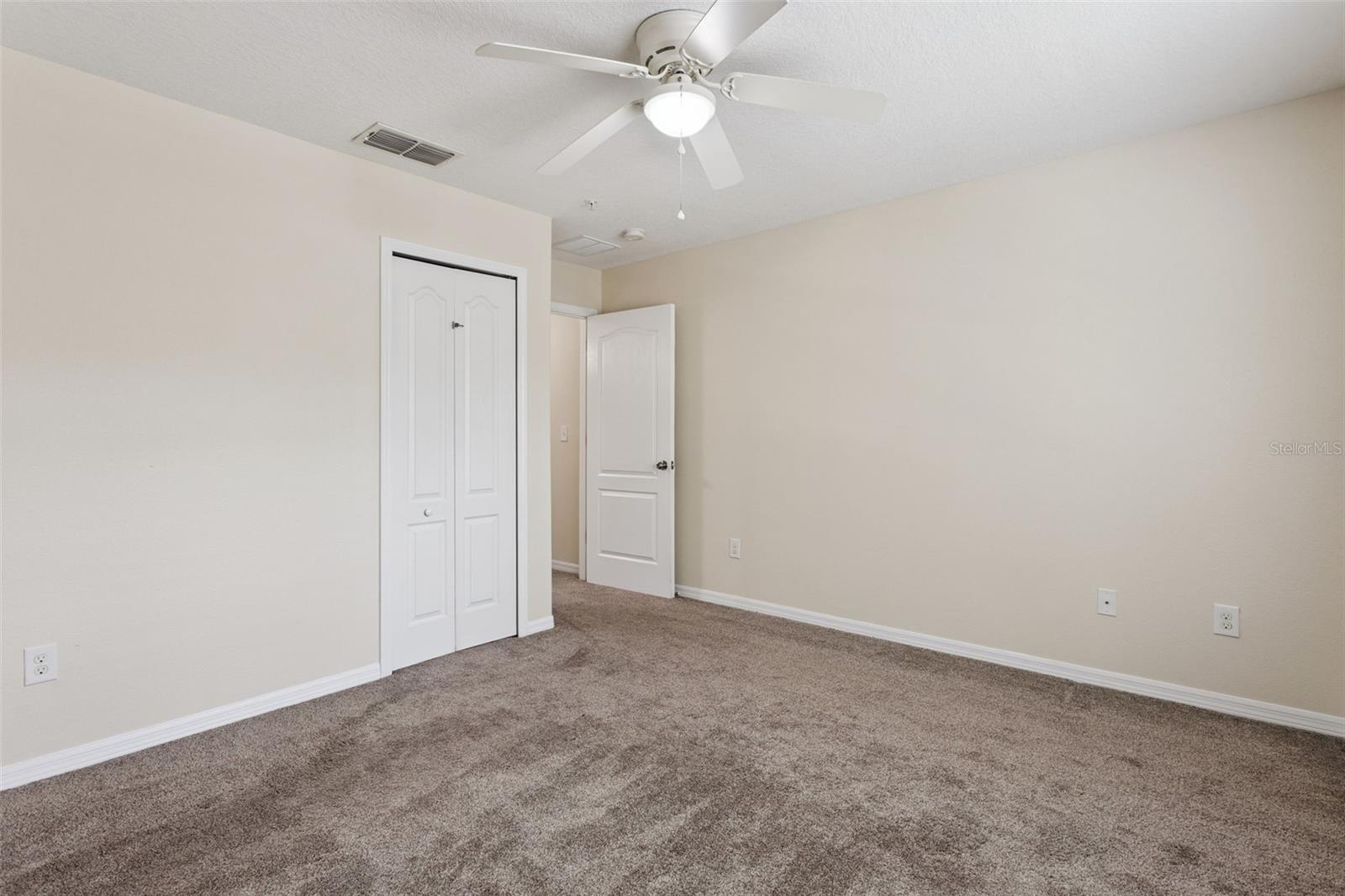15515 Campden St Property Photo 37