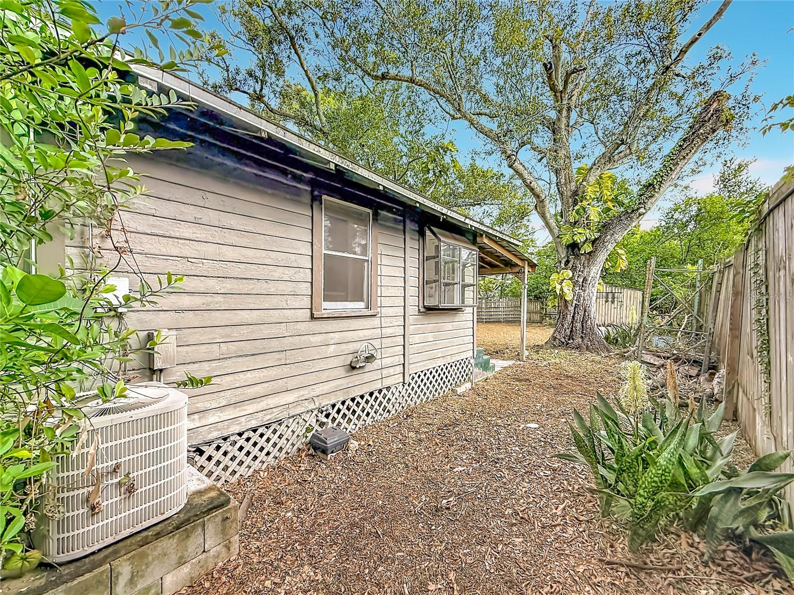 4519 Haines Rd N Property Photo 29