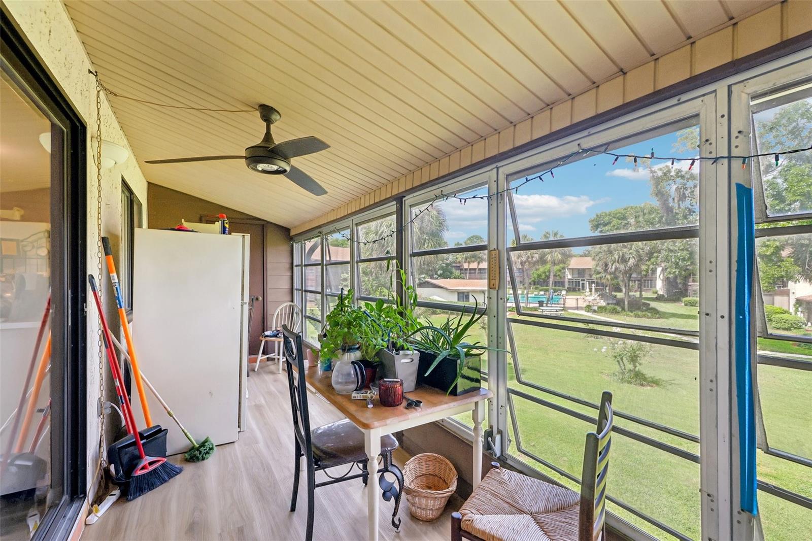 548 Fairways Dr #b Property Photo 15