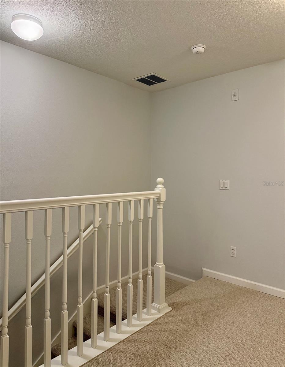 823 Pine Pointe Ln Property Photo 7