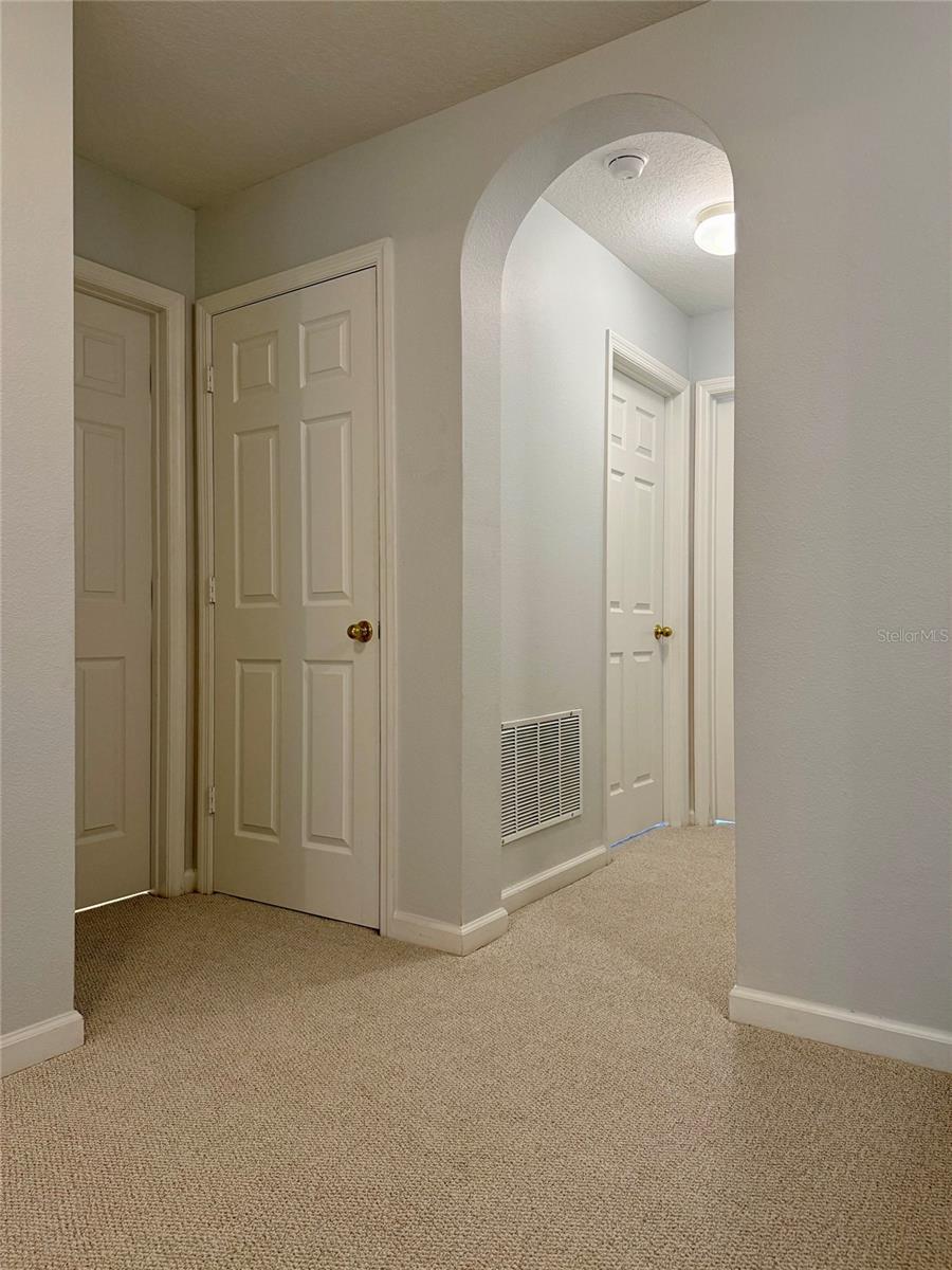 823 Pine Pointe Ln Property Photo 8
