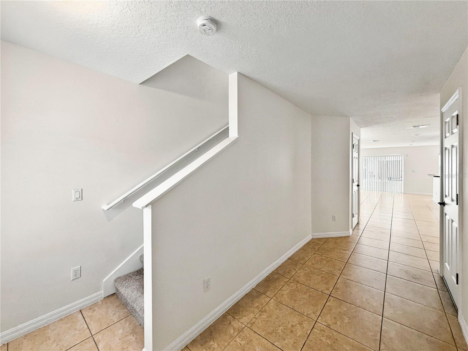 4020 Pitch Pine Cir Property Photo 3