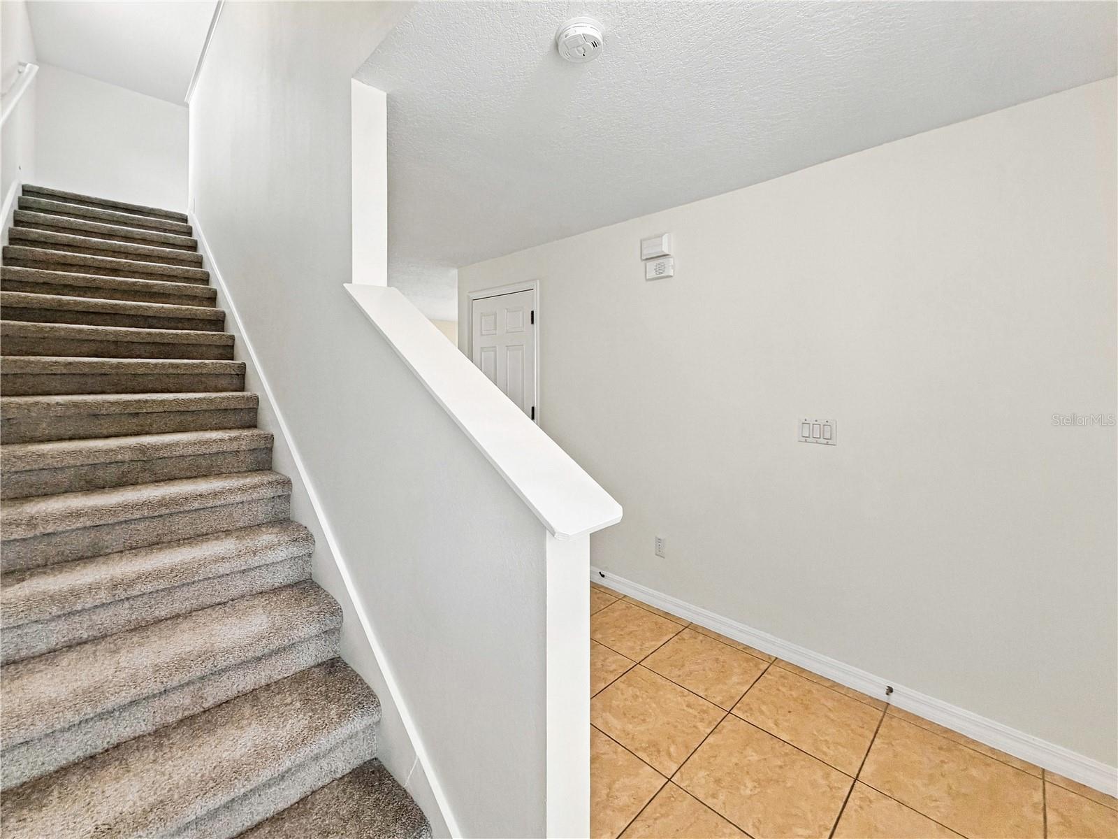 4020 Pitch Pine Cir Property Photo 4