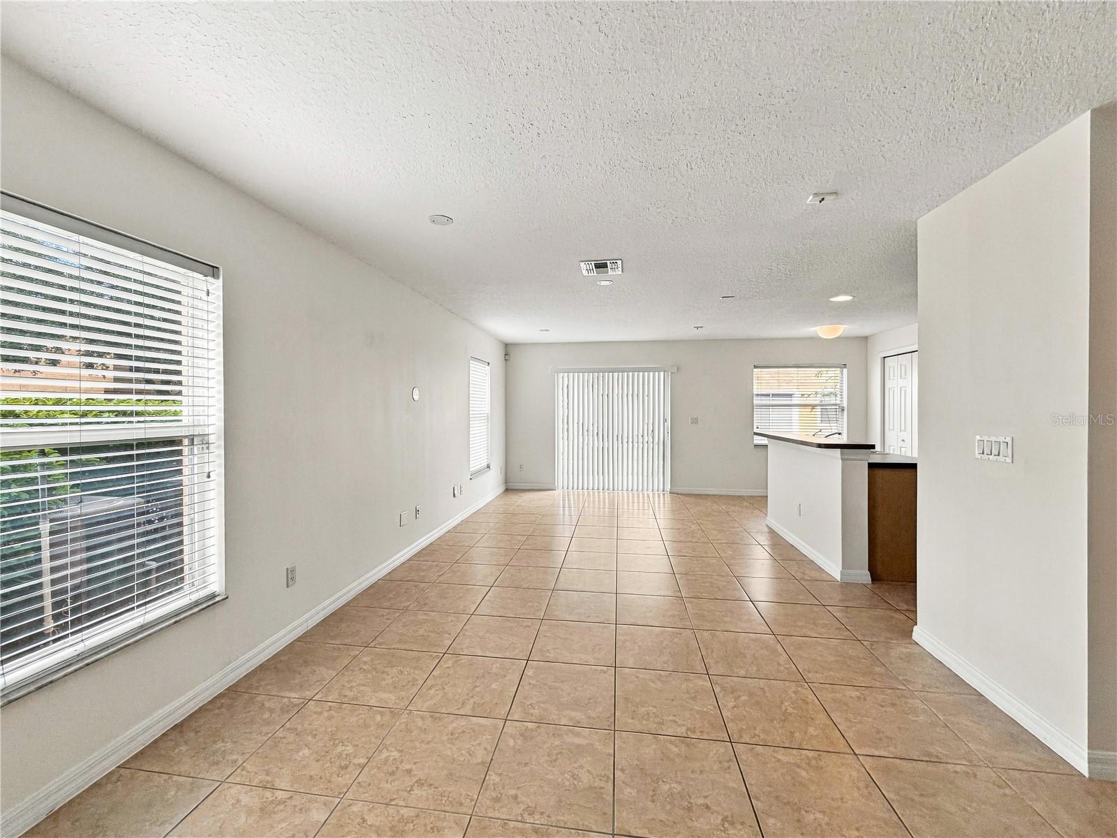 4020 Pitch Pine Cir Property Photo 6