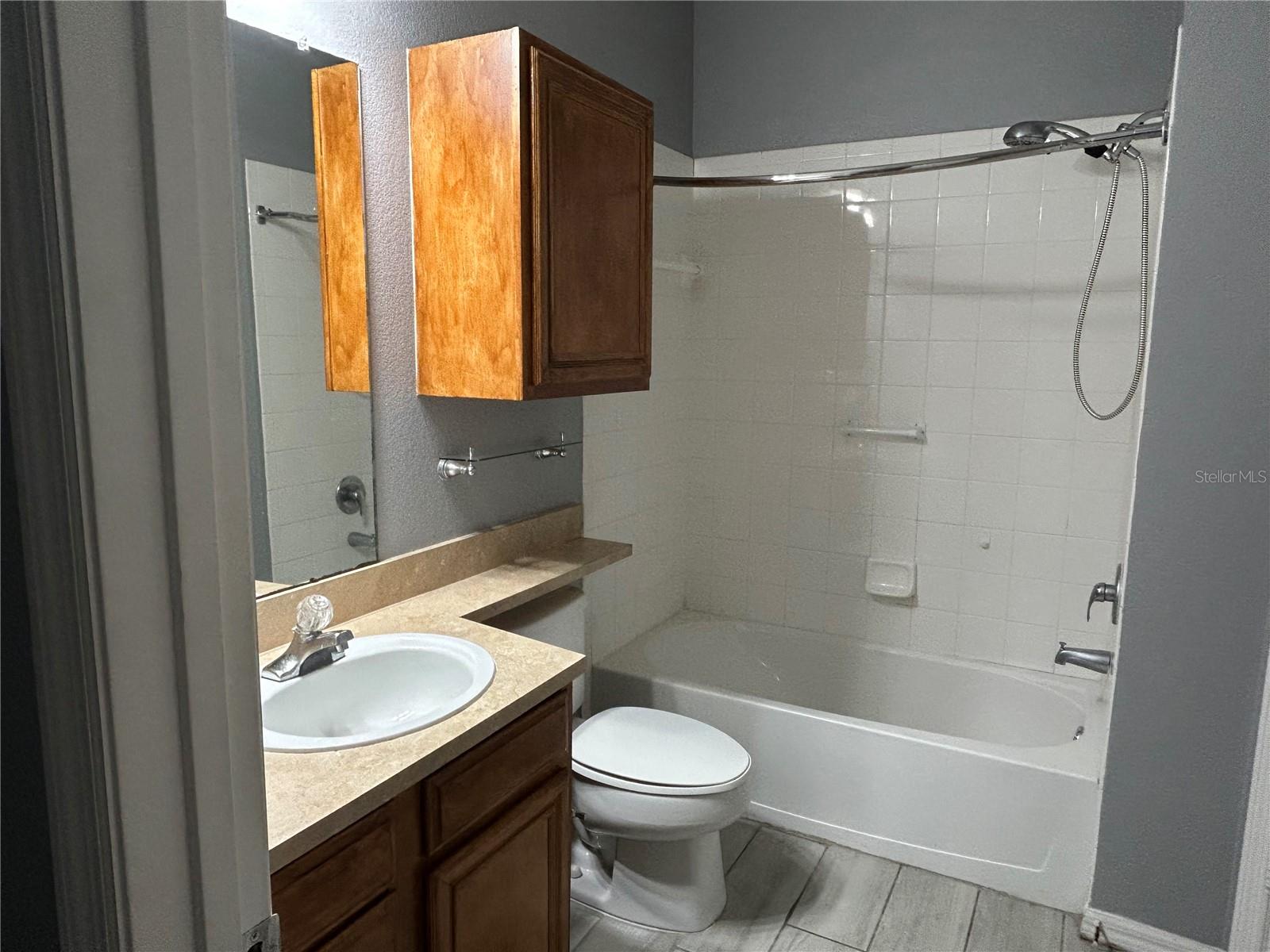 6159 Metrowest Blvd #106 Property Photo 9