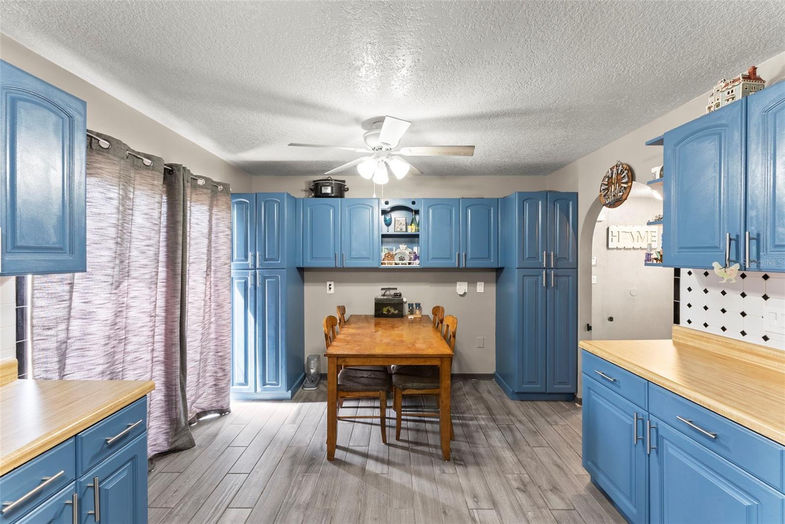 3379 Kilbee St Property Photo 12
