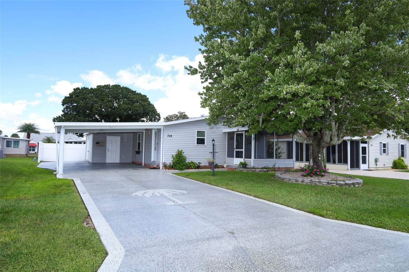 728 Prado Dr Property Photo 4