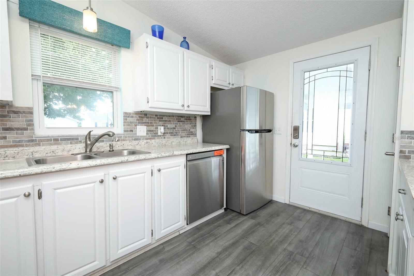 728 Prado Dr Property Photo 10