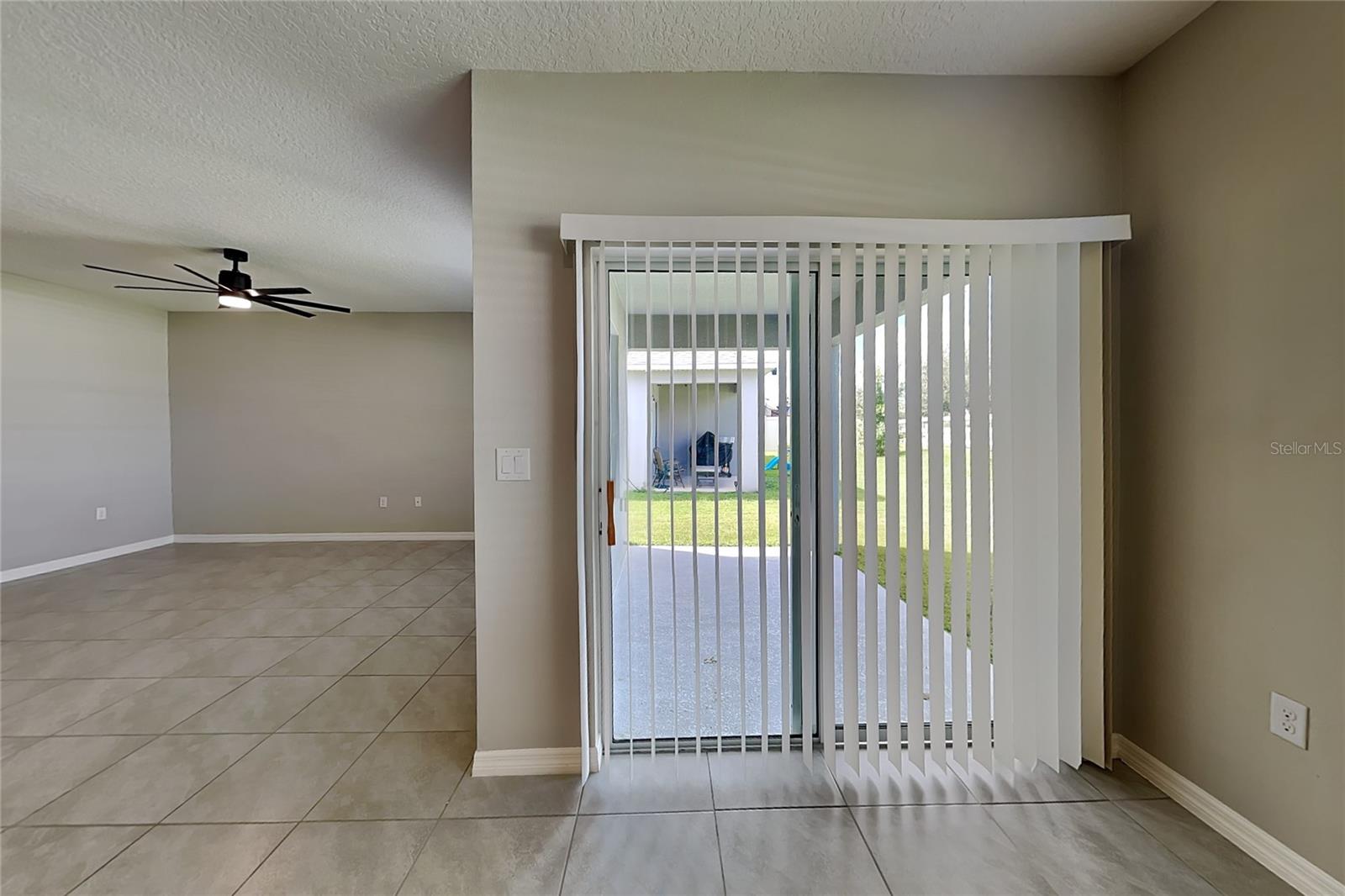 O6444428 Property Photo 4