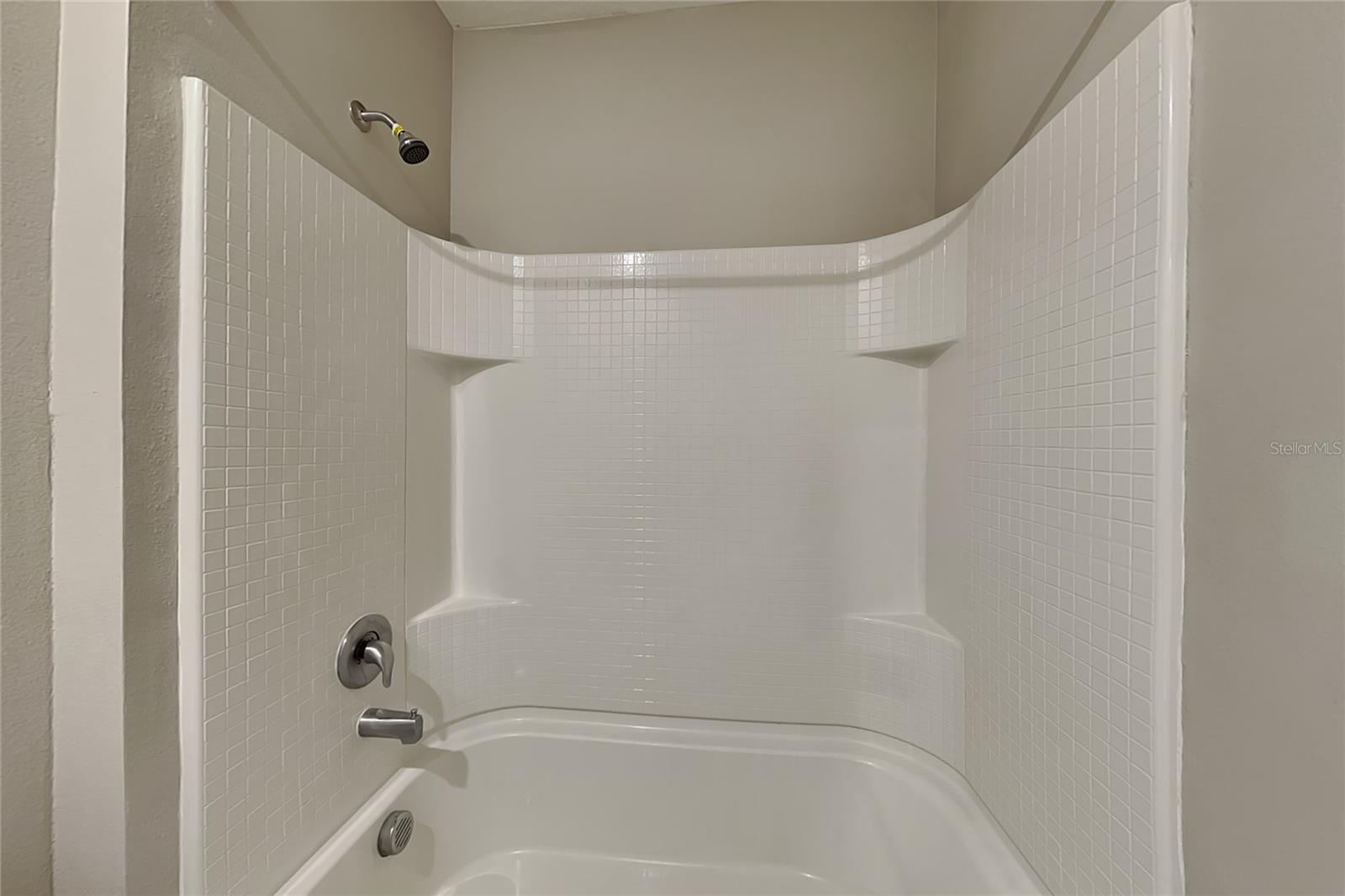 O6444428 Property Photo 14