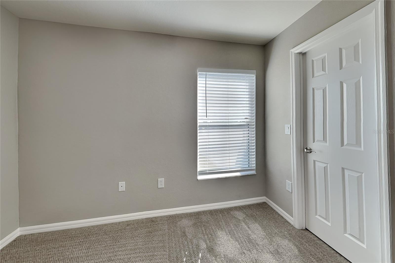 O6444429 Property Photo 7