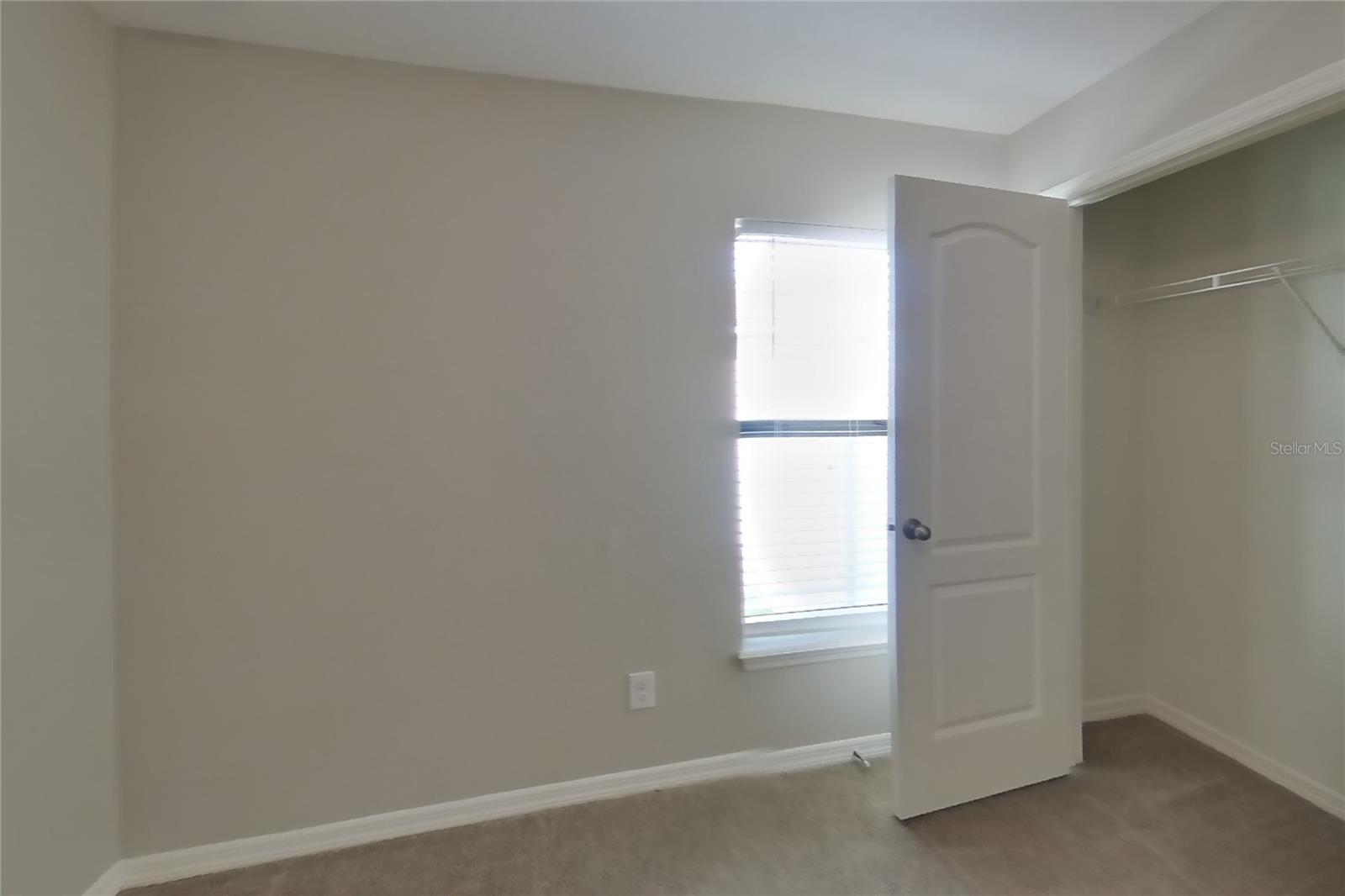 O6444431 Property Photo 10