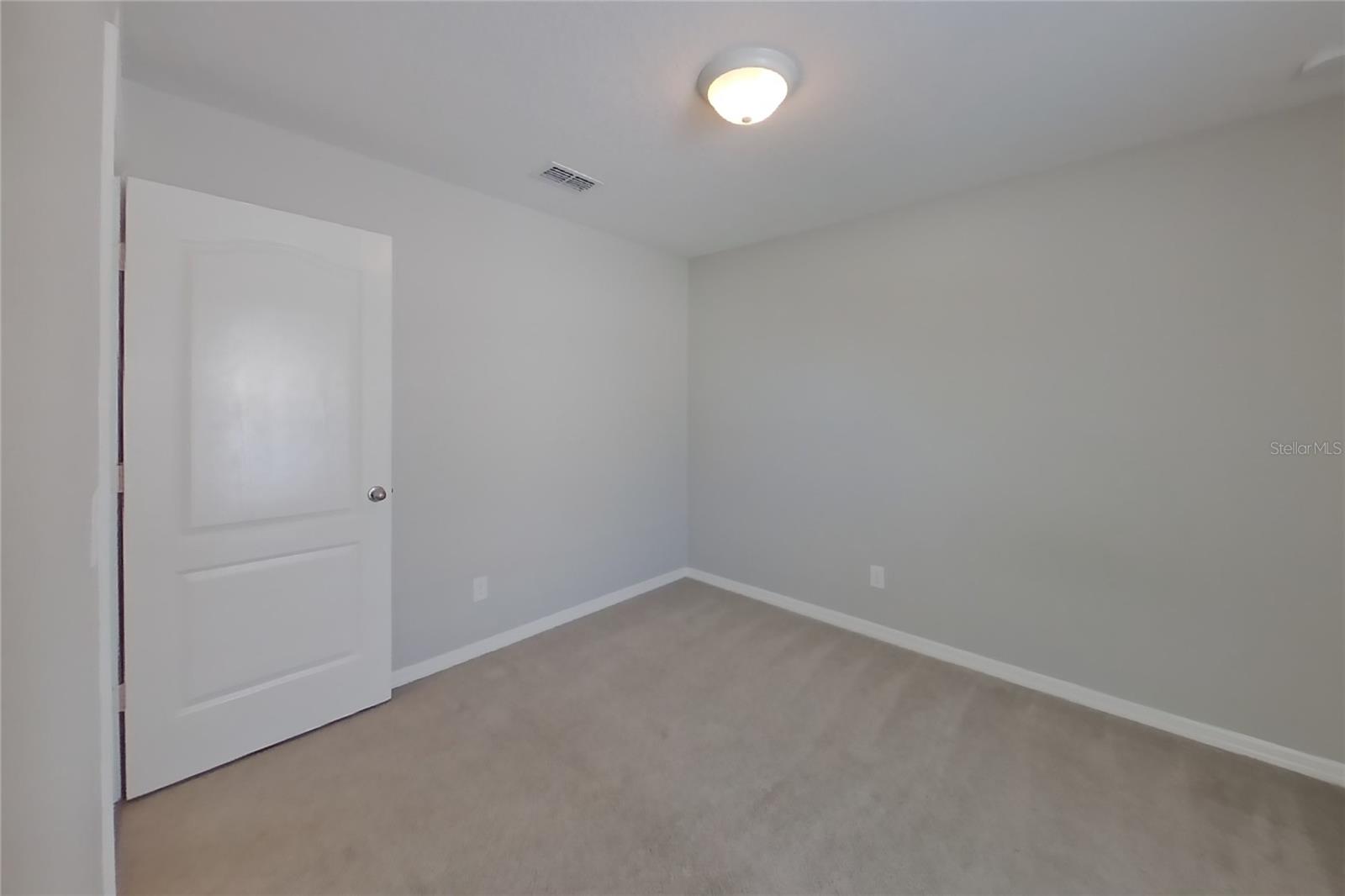 O6444431 Property Photo 11