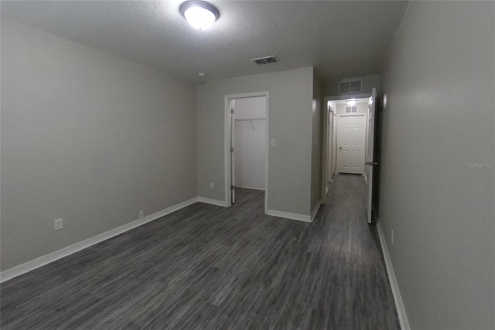 O6444435 Property Photo 12