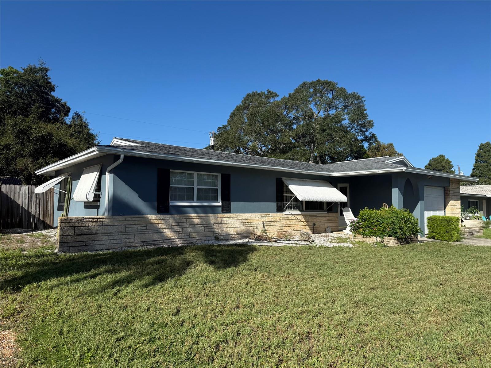 568 Hillcrest Dr Property Photo 3