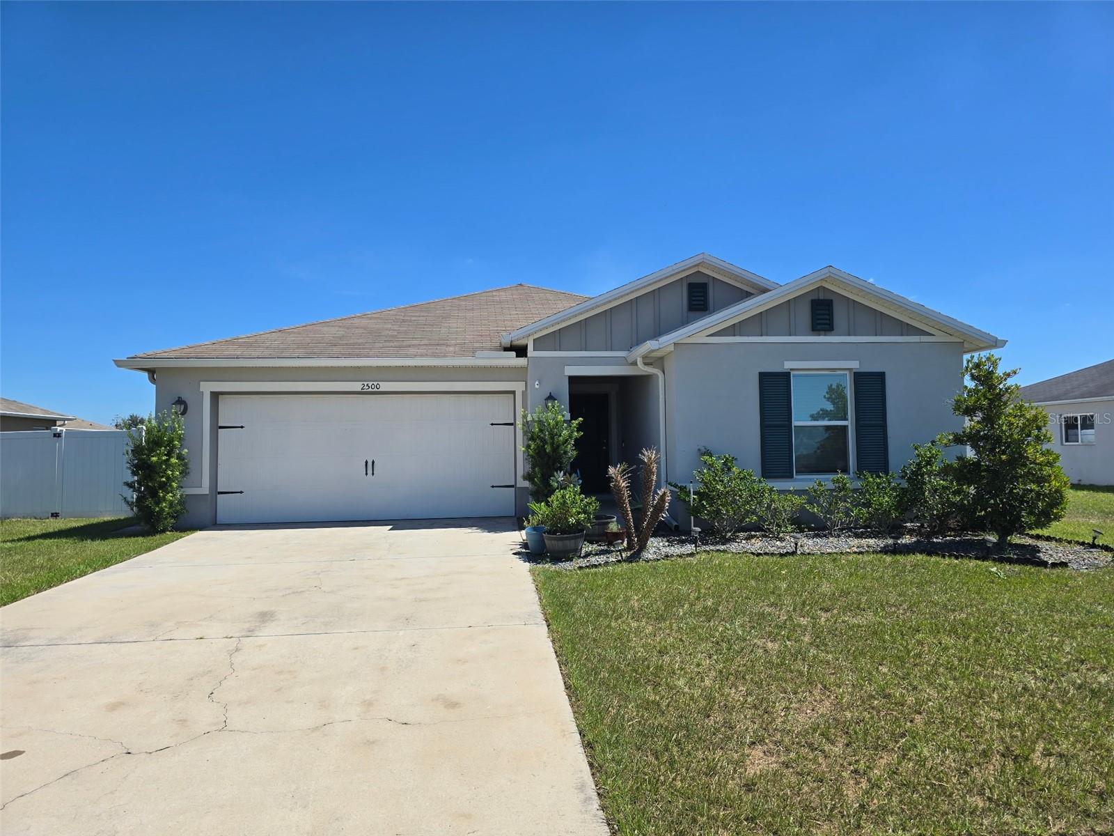 2500 BEGONIA ST Property Photo 1