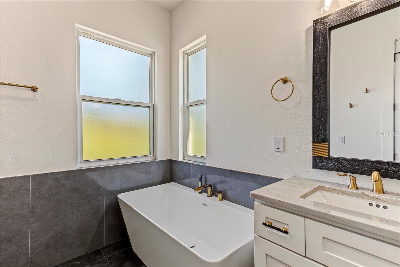 1148 Turner Ln Property Photo 24