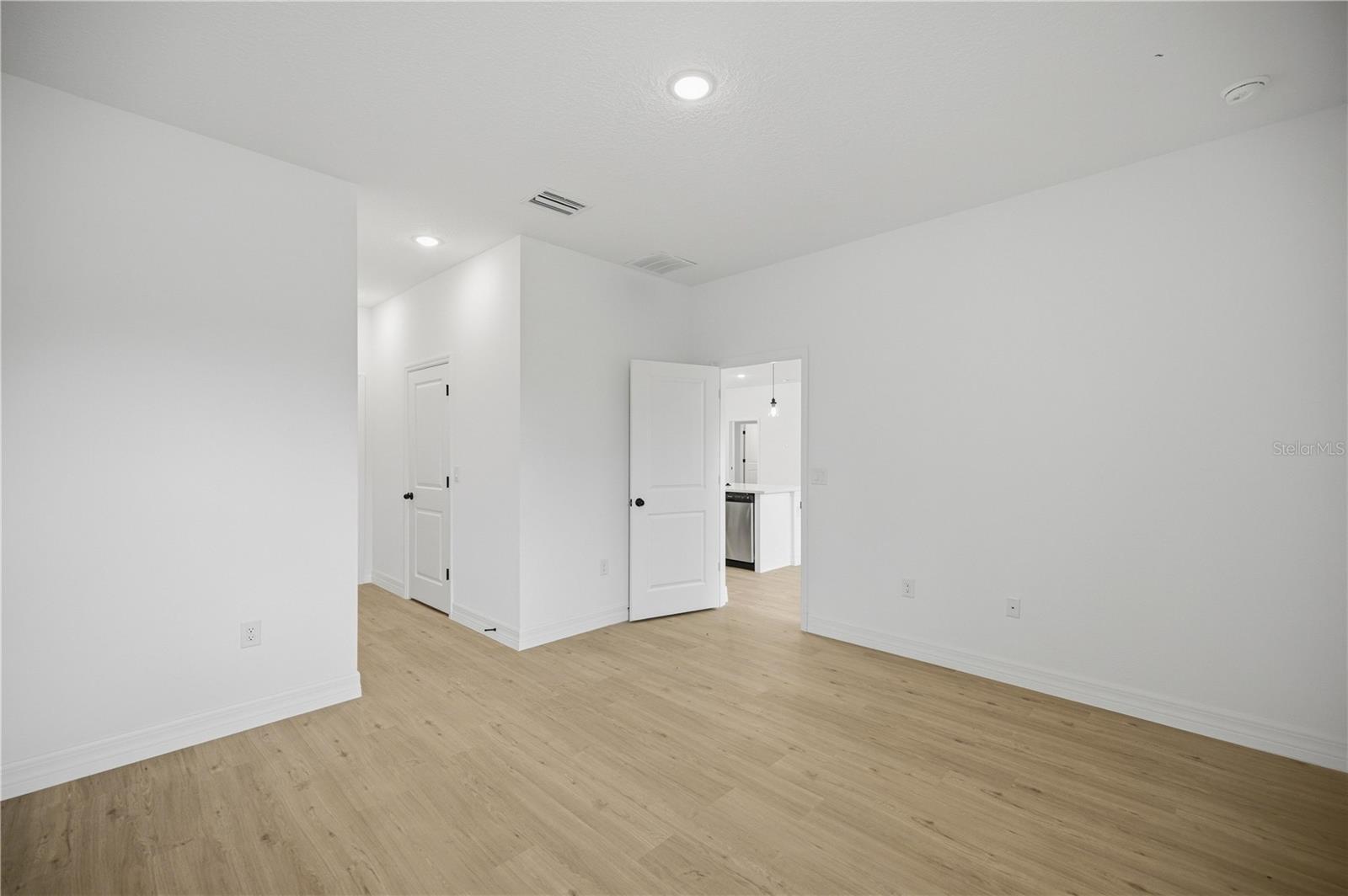 10868 N Academy Dr Property Photo 13