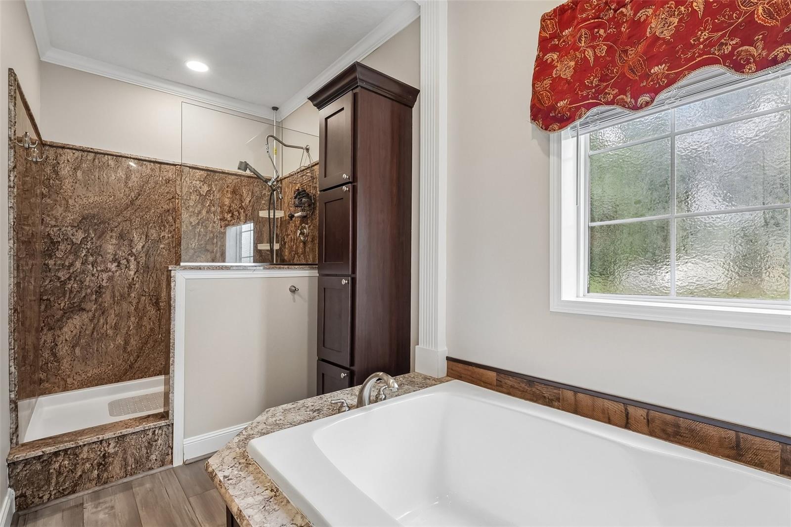 113 2nd St Property Photo 17