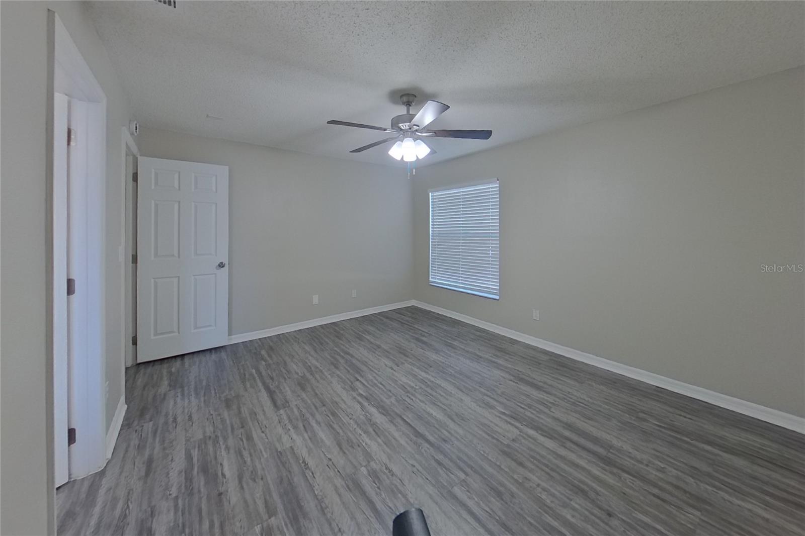 O6444480 Property Photo 7