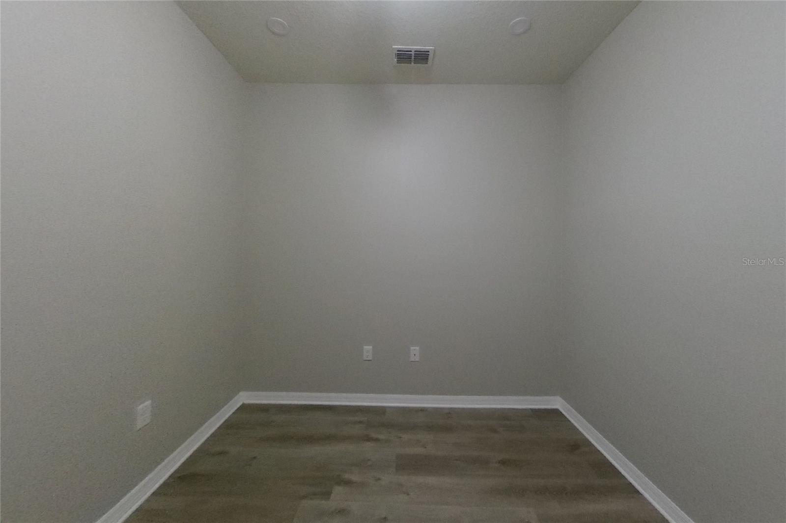 O6444489 Property Photo 15