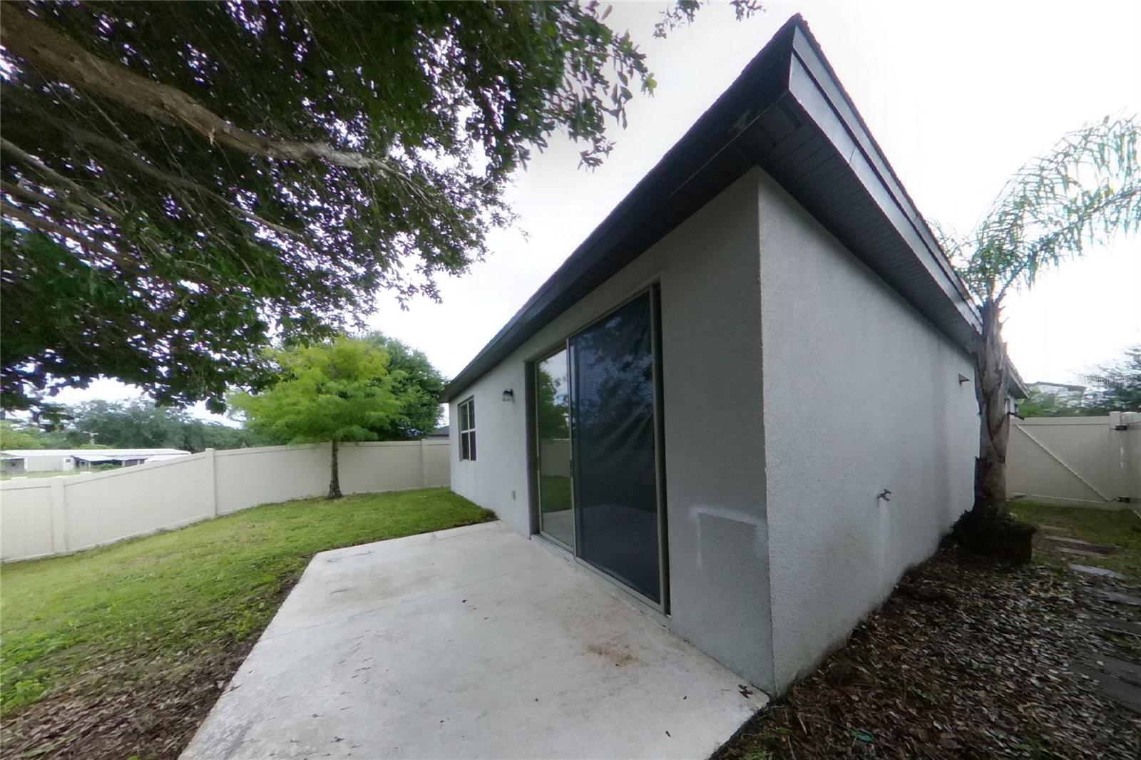 O6444489 Property Photo 16