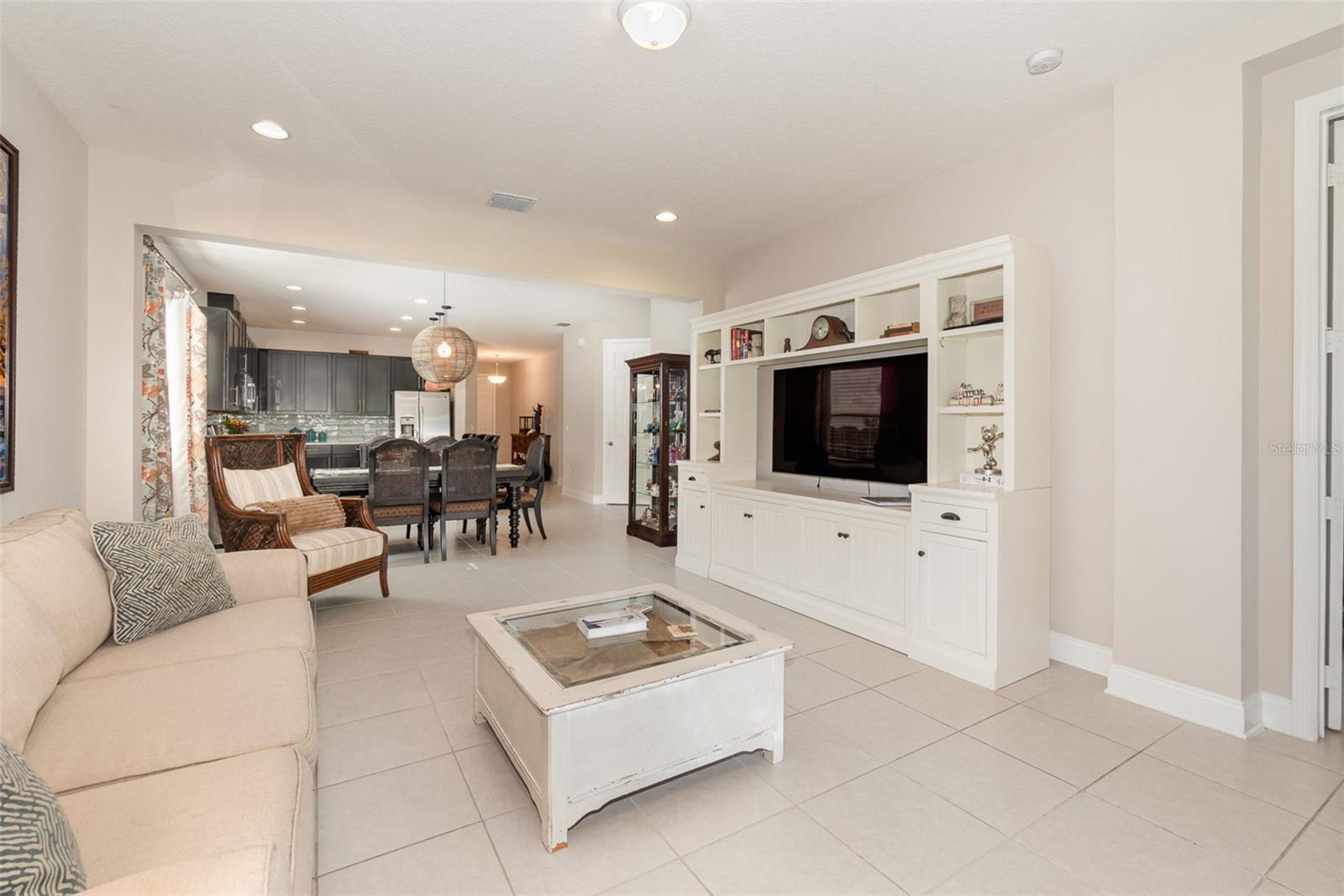 13557 Parkfield Way Property Photo 7
