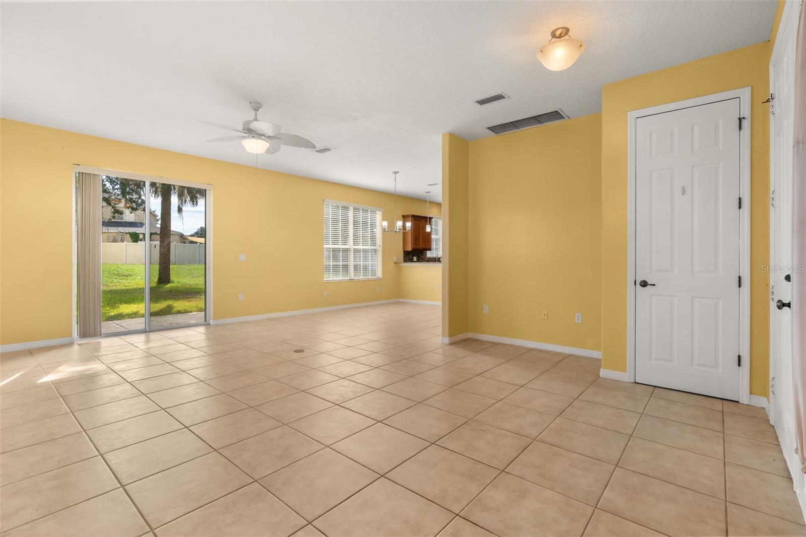 413 Split Oak Ct Property Photo 8