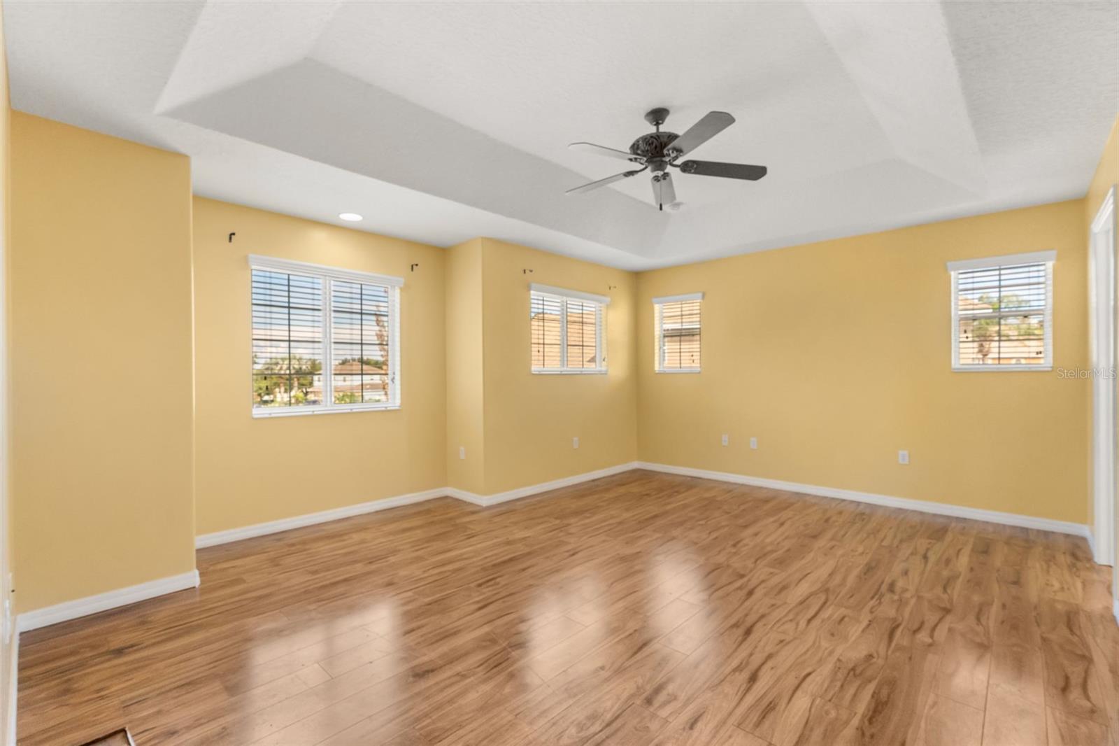 413 Split Oak Ct Property Photo 16