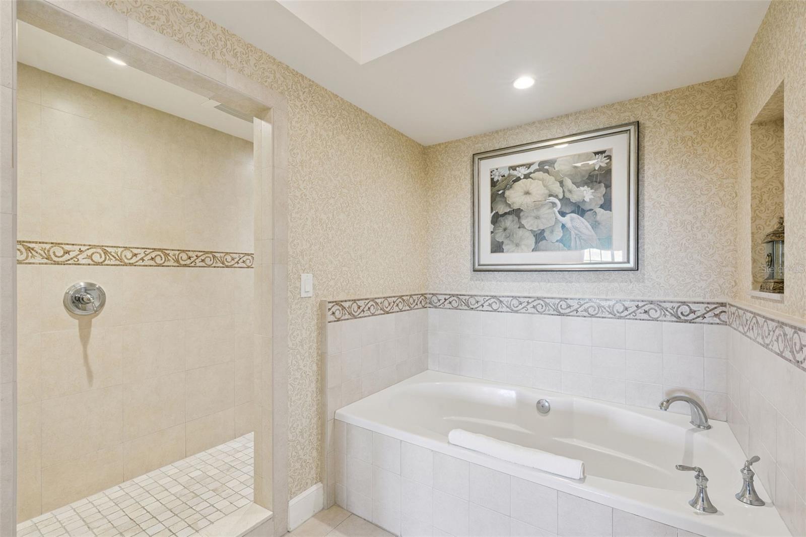 7593 Gathering Dr #311 Property Photo 13