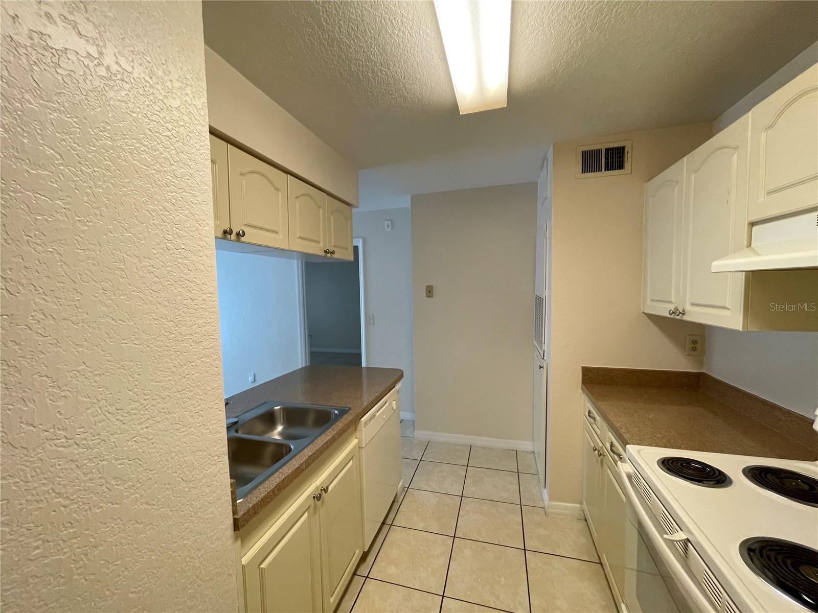 2550 N Alafaya Trl #10202 Property Photo 5