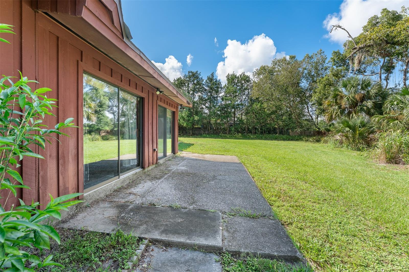 19711 State Road 44 Property Photo 7