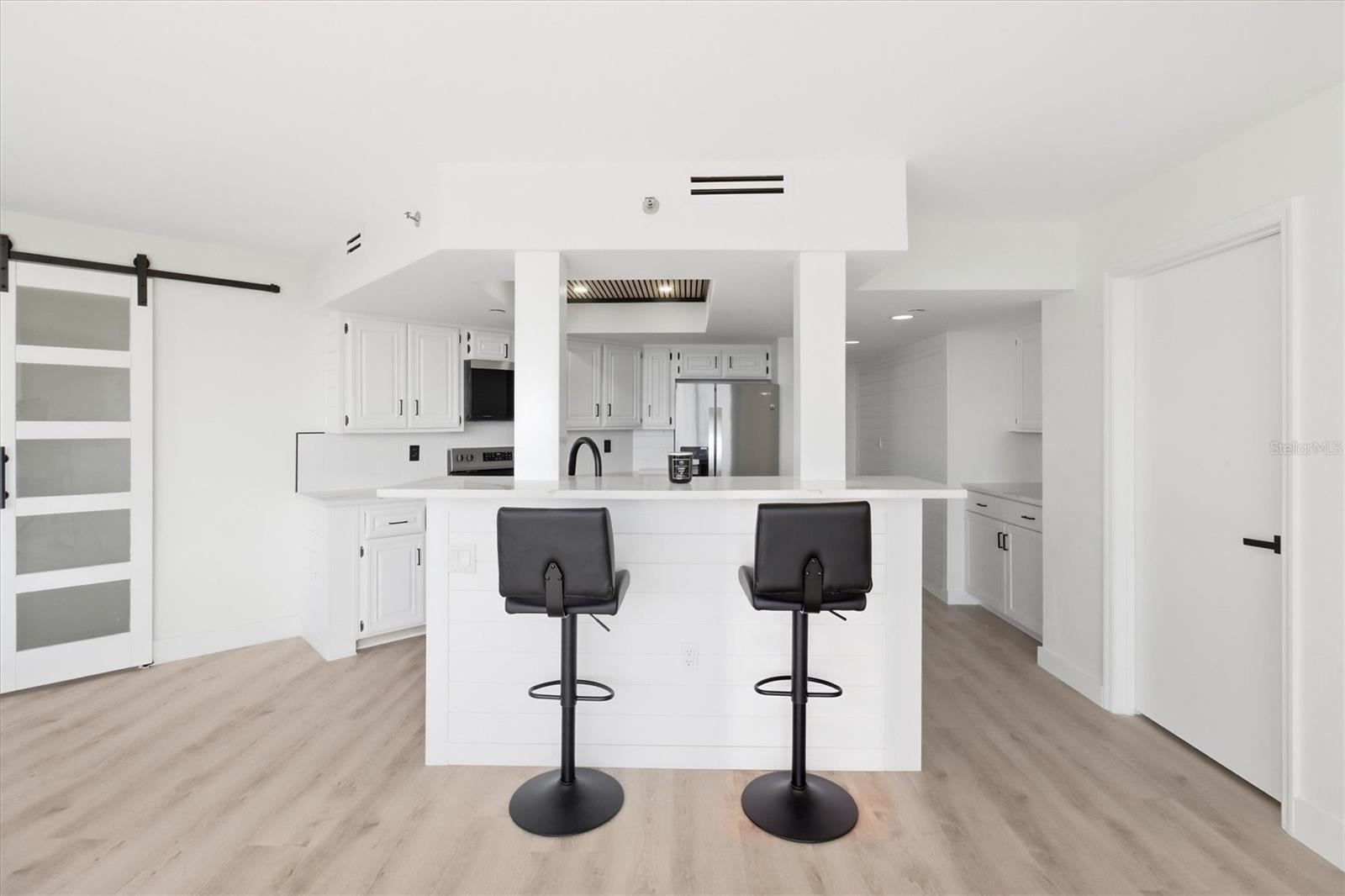 1 Oceans West Blvd #8b1 Property Photo 8