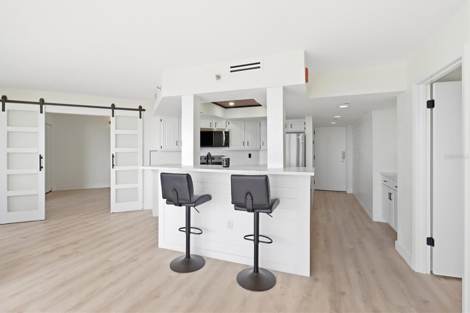 1 Oceans West Blvd #8b1 Property Photo 9