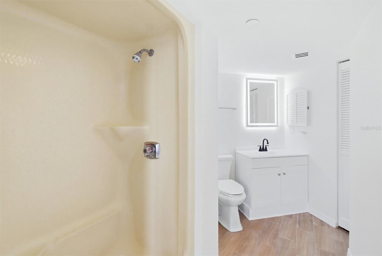 1 Oceans West Blvd #8b1 Property Photo 24