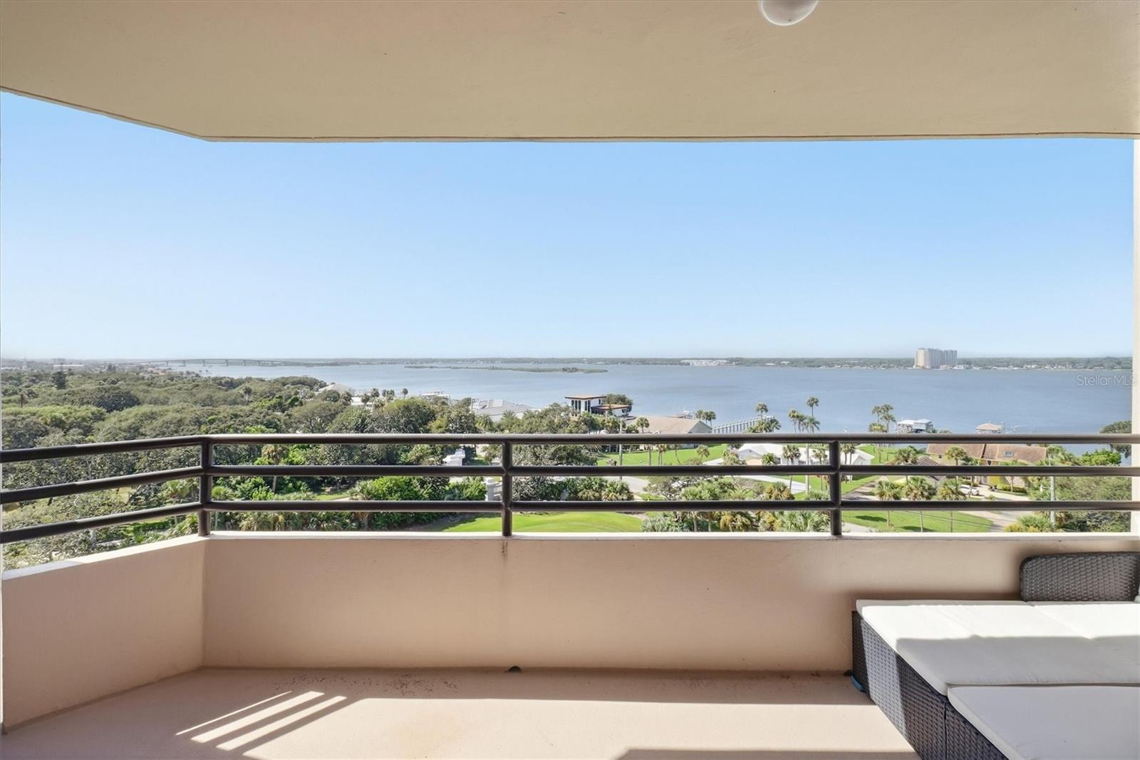 1 Oceans West Blvd #8b1 Property Photo 25