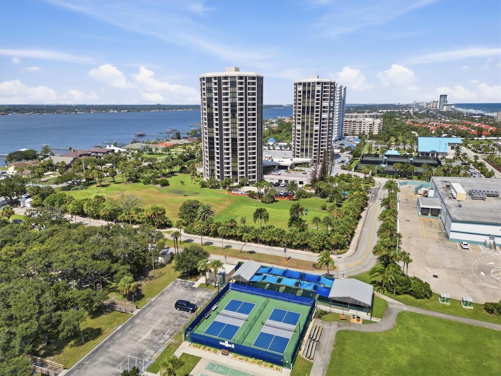 1 Oceans West Blvd #8b1 Property Photo 34