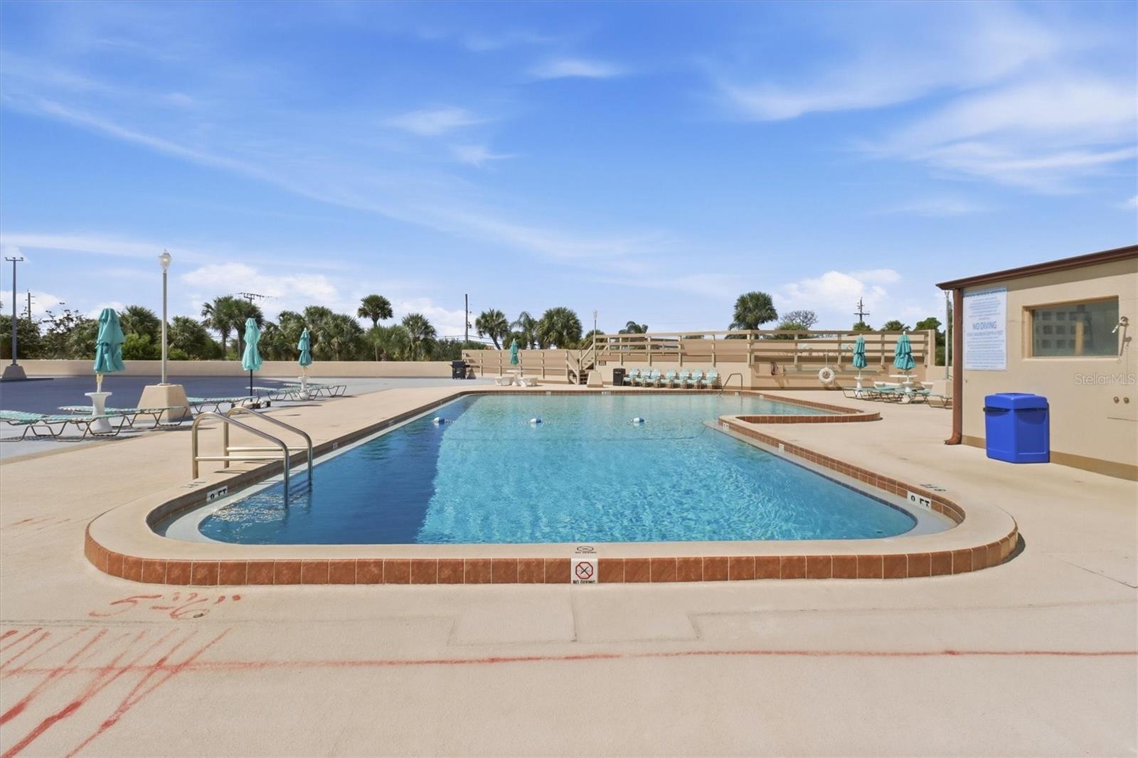 1 Oceans West Blvd #8b1 Property Photo 43