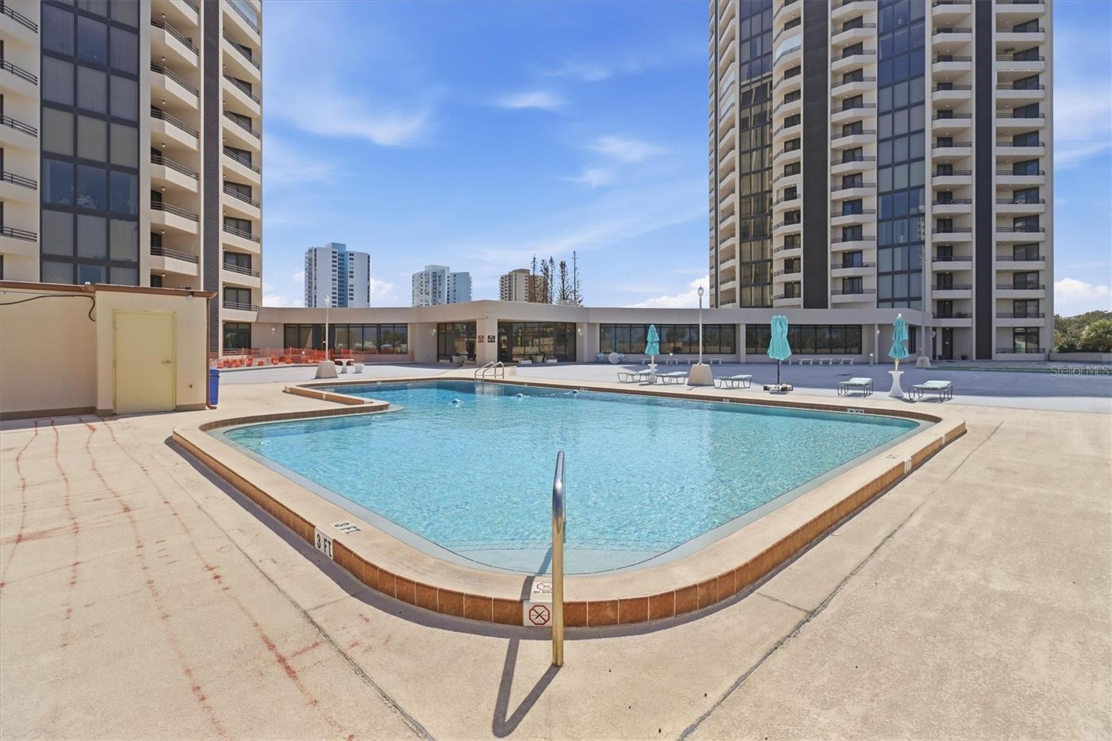 1 Oceans West Blvd #8b1 Property Photo 44